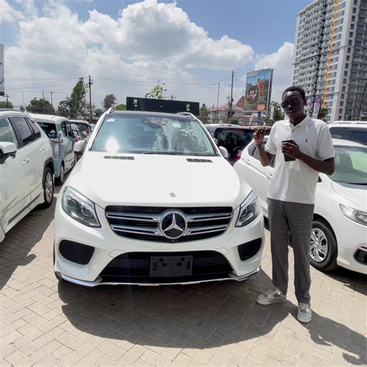 Dhel on Instagram: "The Mercedes-Benz GLE 350d 4MATIC blends refined luxury with real performance. Powered by a 3.0L V6 diesel engine and Mercedes’ full-time 4MATIC system, it delivers confidence, comfort, and presence in equal measure. From premium leather finishes to a spacious rear cabin, this SUV is built for drivers who value both elegance and authority. #MercedesBenz #GLE350d #LuxurySUV #AutomotiveReview #PremiumCars #GermanEngineering"