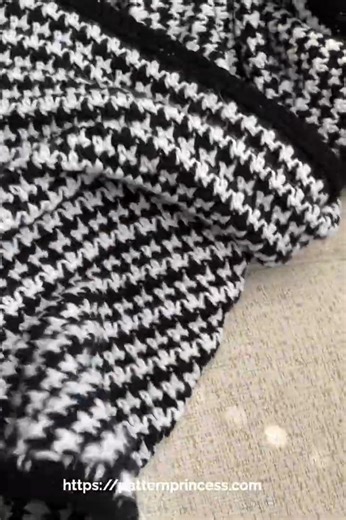 Modern Monochrome Houndstooth Crochet Blanket Pattern, Easy Throw