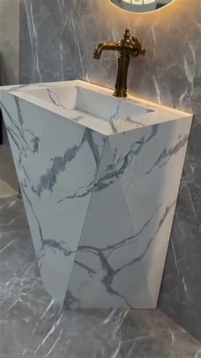 👑🛁 روشویی سرامیکی یک‌تیکه CROWN؛ مینیمال، بدون درز و کاملاً لاکچری.✨ انتخابی خاص برای فضاهای مدرن