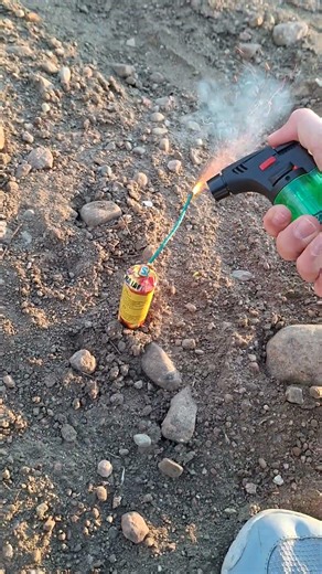 Color Salute Extra Laut #fireworks #pyro #firecracker #explosion #poland #shots