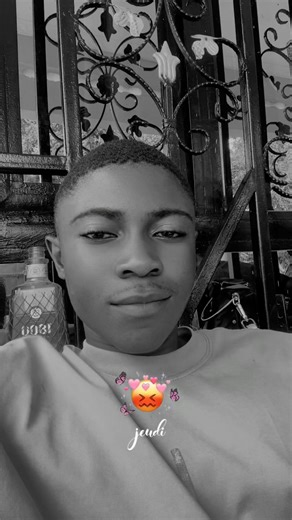 Arobas Ngoy (@arobas.ngoy)’s videos with son original - Akalia Makeup hair