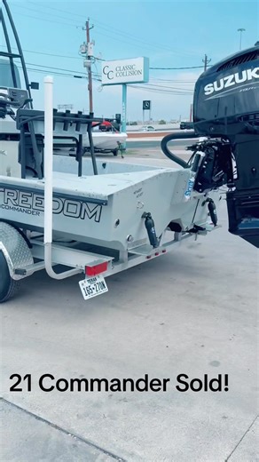 2026 Freedom Boats USA 21’ Commander powered by a 200hp Suzuki #21commander #freedomboats | Waypoint Marine