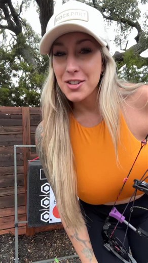 Chelsea Dodd | Archery & Bow life on Instagram: "It’s not as easy as it looks 😅 Recon you could beat me? ✨ #archery #countrygirl #archeryhunting #archerychallenge #challenge #challangeaccepted"