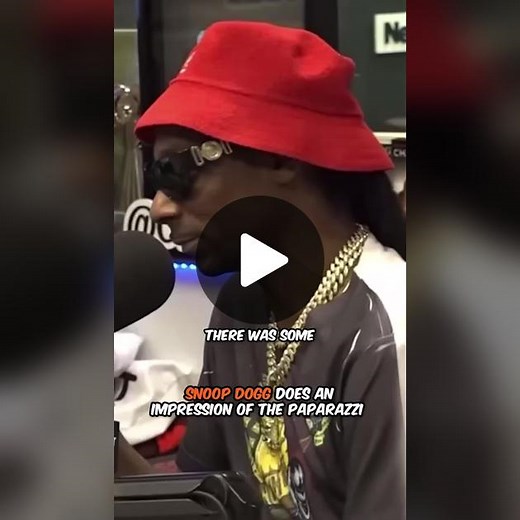 #SnoopDogg did this paparazzi impression to well 🤣 Via: @The Breakfast Club #RapTV #snoopdog #snoop #interview #breakfastclub