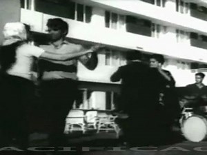 Ye Raaste Hain Pyar Ke : Chalna Sambhal Sambhal Ke :  Asha Bhonsle