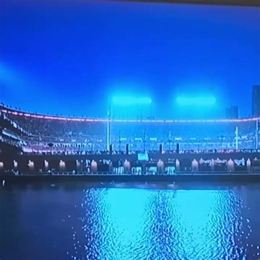 On the Outside Oracle Park #mlb #waterviews #kayaking #giants #homeruns
