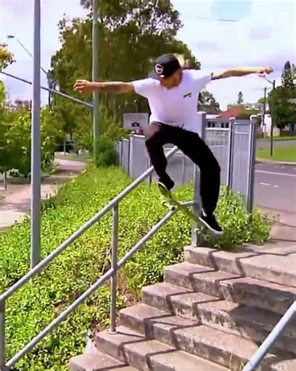Sever clips of Creature Skateboard