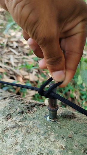 Tie a Constrictor Knot the Smart Way 🔥