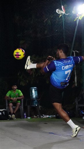 Chirag Das on Instagram: "Blink and you'll miss this smash ⚡ [teqball highlights, teqball smash, teqball skills, teqball rally, teqball tricks, teqball sport]"