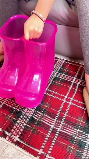 Wellness lovers hurry up 🚀 Grab these foot soak shoes, zero regrets#showerexfoliation #bathroommusthaves #shoesfootwear #cutebarefootshoes #bestnurseshoes