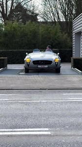 Saturday morning fever with Jasper Geys driving the 𝗠𝗲𝗿𝗰𝗲𝗱𝗲𝘀-𝗕𝗲𝗻𝘇 𝟭𝟵𝟬𝗦𝗟𝗥 - 𝟭𝟵𝟲𝟭. | cadycars.be