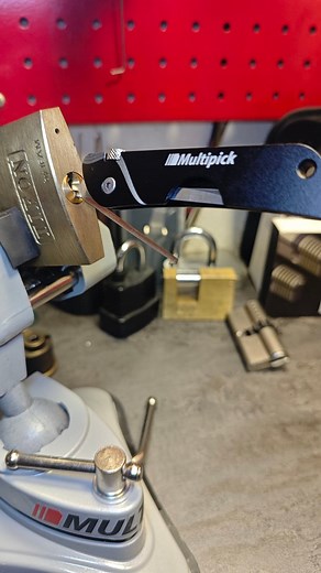 Apertura de candado IFAM 60 MM (TIFON) #locksport #locksmith #cerrajero #satysfying #viralvideo | Kyb Locks