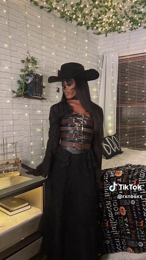 Skeleton Cowgirl Halloween Costume Idea | Dark Cowgirl Look