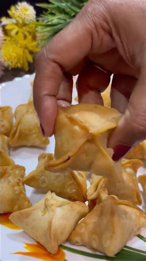 Crispy Mini Samosa Bites Recipe 😍 | Easy Tea Time Snack | Aloo Samosa Recipe #shorts