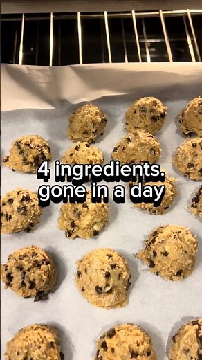 4-Ingredient Banana Oat Bites (Gone in a Day!)