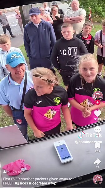 Football Memes and Flares: Hilarious Highlights