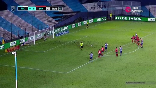 👆 A 5 AÑOS:#RACING ganaba sobre la hora con gol de Enzo Copetti de penal, en un clásico chato, que se jugó sin público por la pandemia.👉 Iván Maggi encaraba al área y Barreto lo tomó, Mauro Vigliano no dudó, cobró penal y Enzo convirtió. 🤫