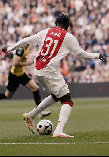 Jorthy Mokio: Youngest Ajax Player to Score in Eredivisie