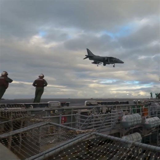 AV-8B Harrier II Carrier Landing Perfection #aviation #shorts #incredible