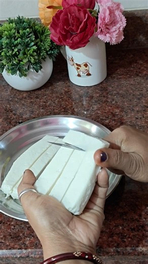 Cut Paneer Like a PRO! 🔪 The easiest and easiest way to cut paneer! ✨