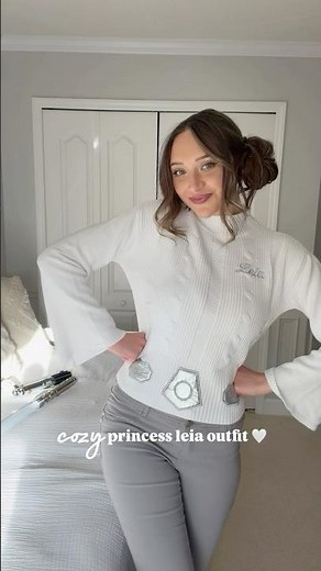 cozy princess leia inspired outfit! | star wars cosplay • star wars original trilogy