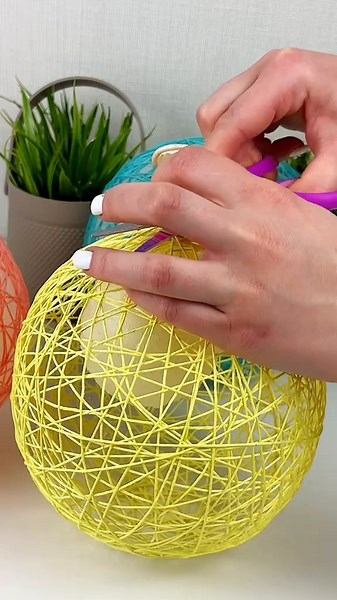 DIY Guide to Stunning Thread Ball Decorations