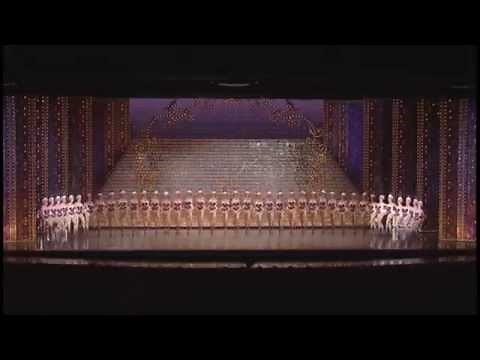 月組公演 100期生ラインダンス