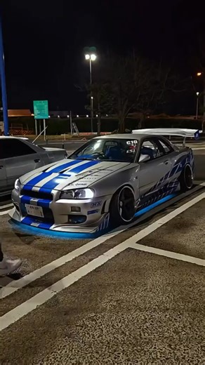 Skyline R34 vs Supra MK4: dos leyendas japonesas, poder puro ectilo icónico y NO una rivalidad. 🔥 #supramk4 #nissanskyline #RapidosYFuriosos #kaoslatincustom | Kaos Latin Custom