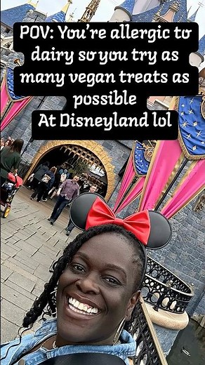 I went on a mission to try as many vegan treats at Disneyland! Here’s what I ate #disney #disneyeats