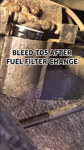 Land Rover TD5 new fuel filter bleed #mechanic #shorts #youtubeshorts #howto