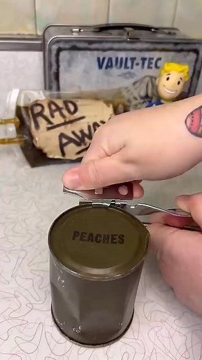 Opening & Comparing 70 Year Old Peaches to Present Day Canned Peaches! | Gaemer