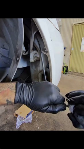 Washer pump replacement on2008 Chevy impala #mechanic #mechaniclife #carrepair #car #chevy