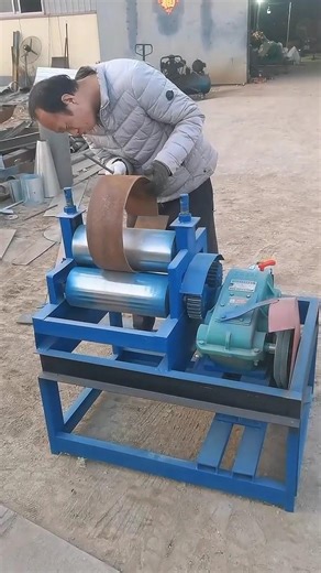 How to Use a Small Electric Plate Bending Machine | Metal Fabrication