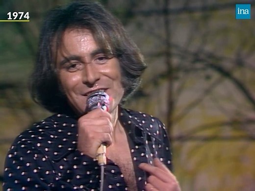 CHEZ LAURETTE. « C'était bien, c'était chouette. Quand on était fauché, elle payait pour nous, Laurette ». 🎶🎶 1974, Michel Delpech interpète « Chez Laurette », chanson inspirée par le bar que tenait Christiane Vauquelin à Courbevoie. La famille Delpech habitait au premier étage et elle s'était souvent occupée du jeune Michel quand il était enfant. Il y a cinq ans disparaissait Michel Delpech. | INA