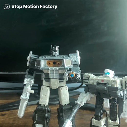 animation of slammer and alt universe prime combining #transformers #toys