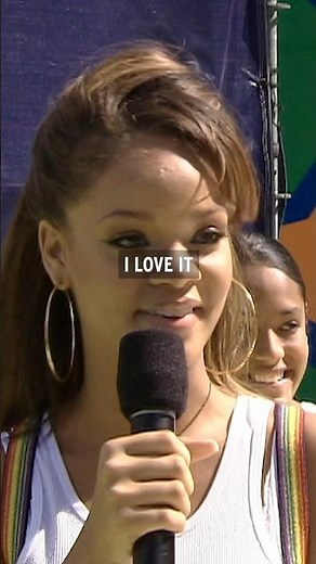 17-year-old Rihanna at the US Open! 👀