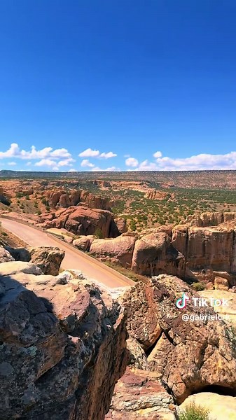 Experiencing the culture of the Acoma Tribe in Sky City - - 📍Sky City Cultural Center - - #newmexico #southwest #skycity #nativeamerican #