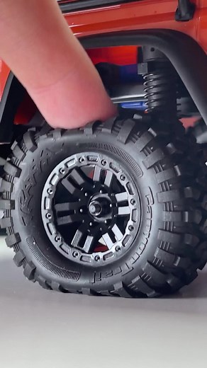 TRAXXAS TRX4 1/18 Scale RC Land Rover Defender Model Car