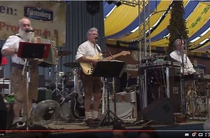 Nach Nazi-Rufen in Ellwanger Festzelt: Musiker von Gamsbart-Trio zahlt Geldbuße