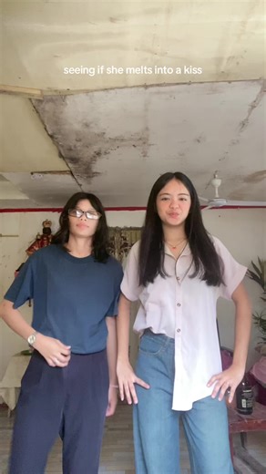 Melts Into A Kiss Trend: A Heartwarming WLW Moment