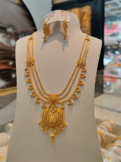 Exclusive Gold Point Necklace Set from Bali