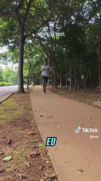 A família Neo Zen da Mizuno continua evoluindo! 🌟 Depois de conquistar corredores em 2025 com o primeiro Neo Zen, a marca lança o Neo Zen 2, com cabedal repaginado e nova espuma que promete mais retorno de energia e estabilidade. Mas será que vale a pena trocar o clássico pela nova geração? 🏃‍♂️💨 Eu testei cerca de 70 km com o Neo Zen 2 e conto tudo o que achei! #Mizuno #NeoZen2 #Corrida #Running #guiadecomprasuol