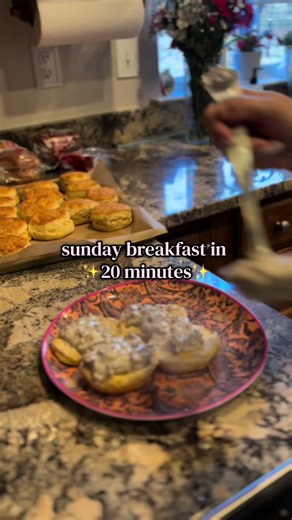 sunday mornings feel extra rough after the time change 😴 but this easy 20 minute biscuits and gravy breakfast makes it feel a little more cozy. flaky biscuits, creamy sausage gravy, and a warm comfort food breakfast that feels homemade without spending all morning in the kitchen. if you’re looking for a quick sunday breakfast idea, easy biscuits and gravy recipe, or a comfort food brunch at home, this one is simple, cozy, and always a hit. perfect for lazy weekends, family brunch, or a cozy slo