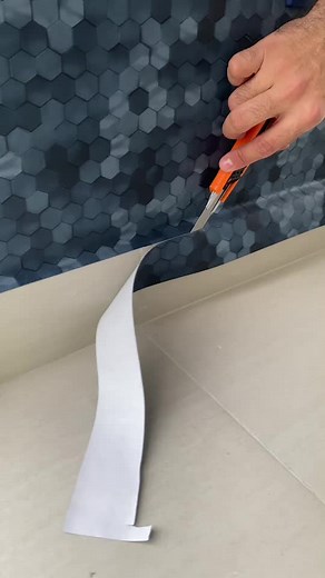 Corte perfecto en zócalo completo