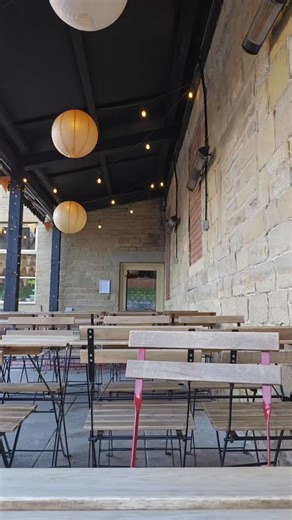 Amity Brew Co Farsley on Instagram: "Dates for yer diary! Sat 17/1 - The Moops DJ set from 7pm, plus... tea and coffee! ☕️💿 Sun 18/1 - Scratch + Stitch crafting and DJing 🖌💿 Thur 22/1 - Examity Pub Quiz ⁉️💡 Fri 23/1 - Boat Party beer launch with nautical DJ set from Open Decks FC 🚢⚓️"