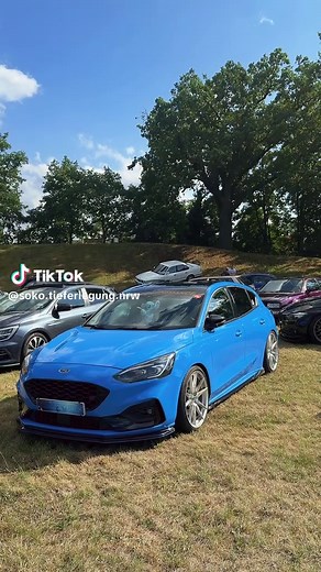 Ford Focus ST tuning – tief, sauber und farbenfroh