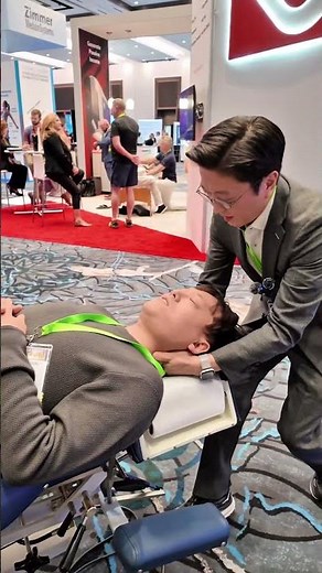 미국 도수치료학회 도중 편두통으로 힘들어하던 의사쌤 교정조수치료 #chiropracticasmr #더웰스의원