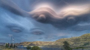 Photos: Alien-like clouds make for strange sights over Washington