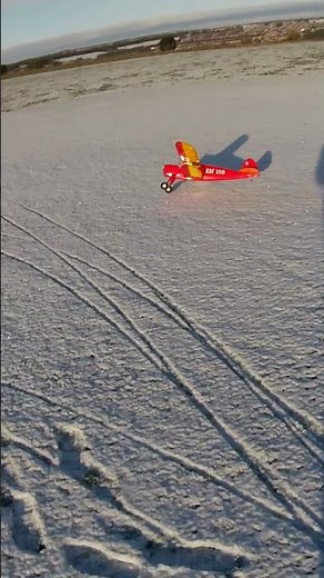 RC fun in the snow : Vintage Elf #aviation #rcplane #rcfun