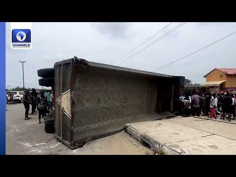 Four Killed, Four Injured As Truck Crashes Into Commercial Bus On Lekki–Epe Expressway